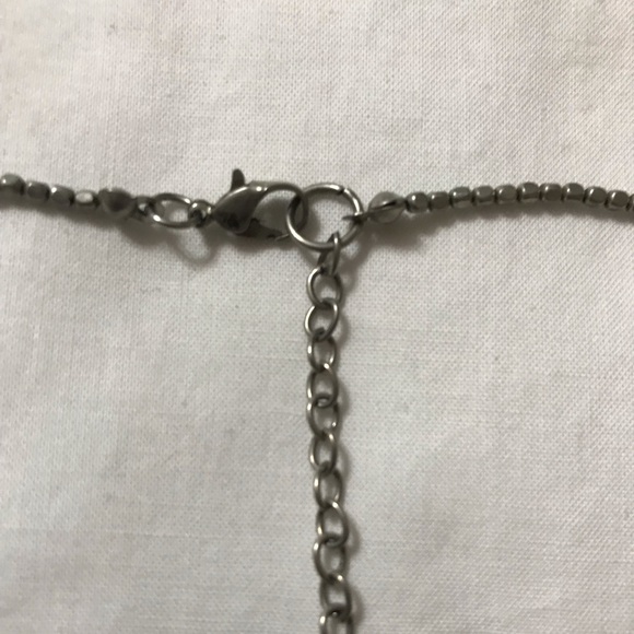 18” Pewter Tone Necklace used, good condition - Picture 4 of 5